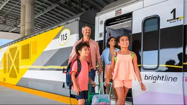 Brightline ofrece tarifas especiales por temporada navideña Brightline ofrece tarifas especiales por temporada navideña