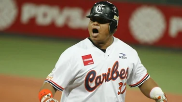 LVBP: Willians Astudillo despliega todo su poder para voltear el marcador a favor de Caribes