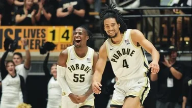 NCAA: ¡Desde otra dimensión! Este jugador se luce con un espectacular lanzamiento en los últimos segundos (+Video)