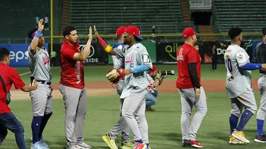 LVBP: Tiburones barre a Caribes en Puerto La Cruz y se mete en la pelea