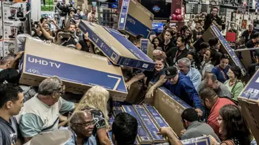 Largas colas y aglomeraciones en tiendas de EE.UU. por el Black Friday 2023 Largas colas y aglomeraciones en tiendas de EE.UU. por el Black Friday 2023