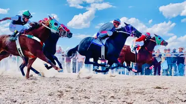 Ciudadano mexicano se descuida y muere embestido por un caballo en una carrera clandestina Ciudadano mexicano se descuida y muere embestido por un caballo en una carrera clandestina