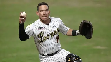 LVBP: ¿Cuál es su estatus? Esto dice Freddy Fermín luego del pelotazo recibido en su rodilla LVBP: ¿Cuál es su estatus? Esto dice Freddy Fermín luego del pelotazo recibido en su rodilla