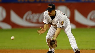LVBP: Omar Vizquel y las joyas que dejó en su último partido con los Leones del Caracas