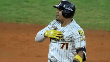 LVBP: Así se despidió la afición caraquista de Isaías Tejeda (+Video)