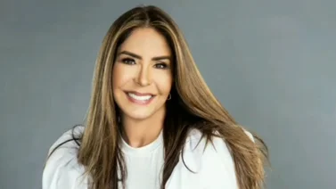 Viviana Gibelli hace el primer lanzamiento en el Magallanes VS La Guaira