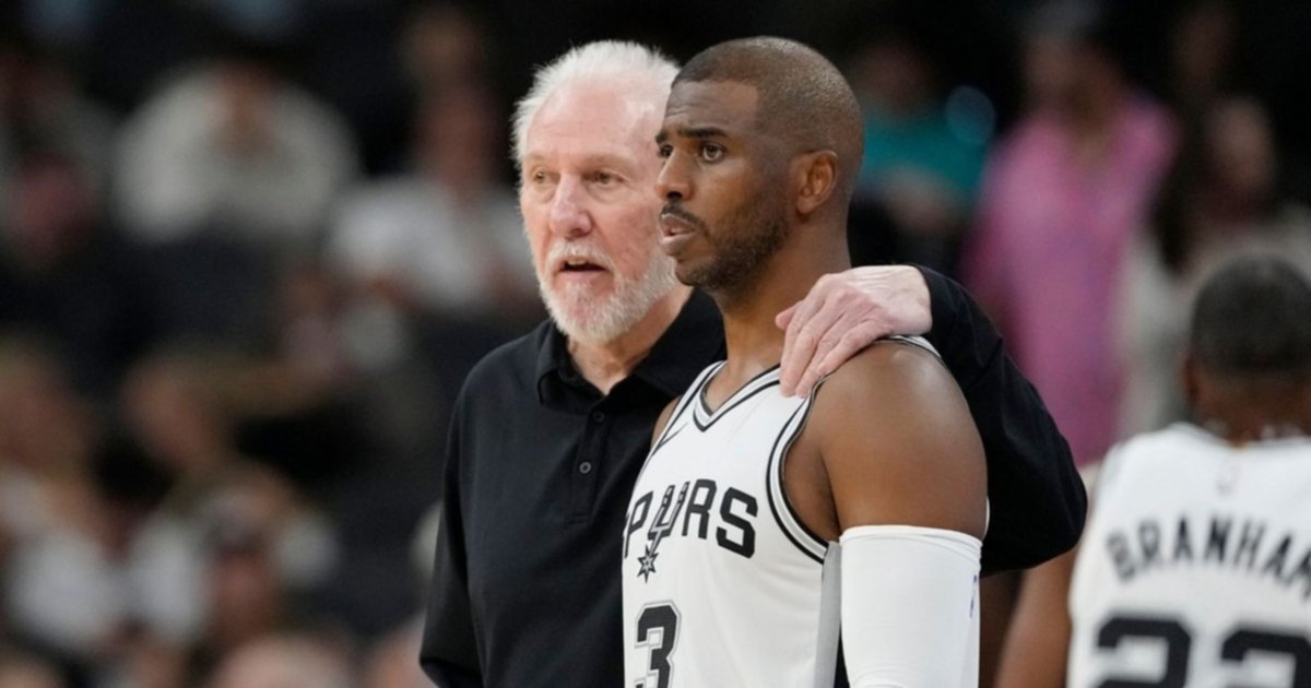 Turning back the clock! Chris Paul sets a new record for his career with the San Antonio Spurs