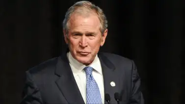 Bush felicita a Trump y ofrece oraciones por su éxito Bush felicita a Trump y ofrece oraciones por su éxito