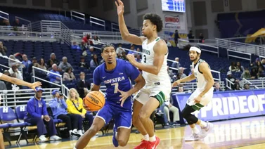 NCAA: El venezolano Jean Aranguren roza el primer triple-doble de su carrera