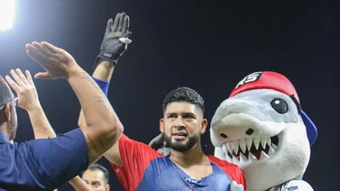 LVBP: Tiburones saca leve ventaja en la tabla de posiciones tras la jornada del 10 de noviembre