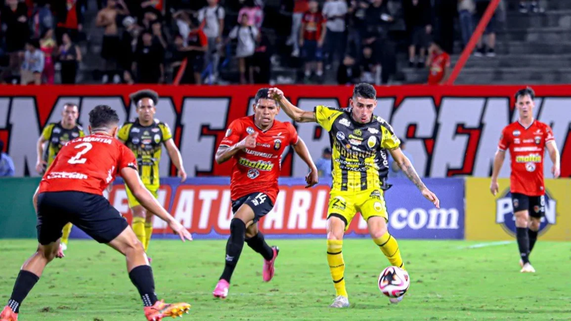 Liga FUTVE: Deportivo Táchira humilla al Caracas FC en medio de disturbios (+Video)