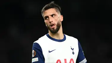 ¡Insólito! Suspenden a futbolista del Tottenham por burlarse de su compañero ¡Insólito! Suspenden a futbolista del Tottenham por burlarse de su compañero