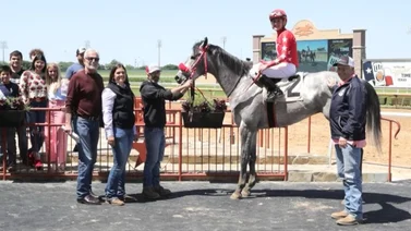 Jockey aprendiz sobrino de Richard Bracho se destaca en Nueva York