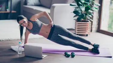 Rutina de abdomen de acero para las mujeres Rutina de abdomen de acero para las mujeres