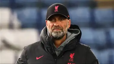 Árbitro bajo investigación tras insultos a Jürgen Klopp Árbitro bajo investigación tras insultos a Jürgen Klopp