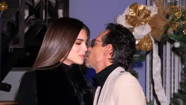 Marc Anthony y Nadia Ferreira reciben la navidad en su mansión Marc Anthony y Nadia Ferreira reciben la navidad en su mansión