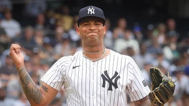 MLB: Así celebró Luis Gil su premio Novato del Año de la Liga Americana