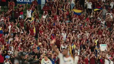 ¿Vinotinto de local? La Selección de Chile y su peculiar promoción para el partido de las Eliminatorias Sudamericanas ¿Vinotinto de local? La Selección de Chile y su peculiar promoción para el partido de las Eliminatorias Sudamericanas