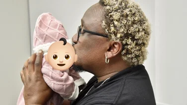 Hija de Coquito presenta problemas de salud a un mes de su nacimiento 