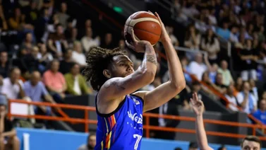 Clasificatorios AmeriCup: Michael Carrera mostró recursos para anotar frente a Argentina (+Video)
