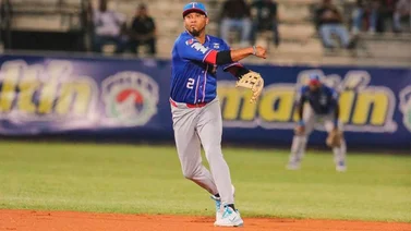 LVBP: Alcides Escobar hace gigante su leyenda en Tiburones de La Guaira (+Video)