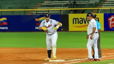 Balbino Fuenmayor supera a Rene Reyes y se une a un selecto club con sus bambinazos ante Tiburones Balbino Fuenmayor supera a Rene Reyes y se une a un selecto club con sus bambinazos ante Tiburones