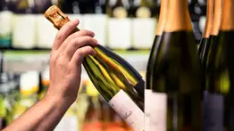 Retiro masivo de Prosecco en Costco: Casi un millón de botellas en riesgo