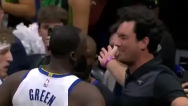 La tensión estalla: Draymond Green amenaza a un fanático de los Pelicans en cruce de palabras La tensión estalla: Draymond Green amenaza a un fanático de los Pelicans en cruce de palabras