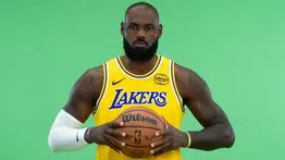 NBA: LeBron James prepara su regreso en la campaña número 23