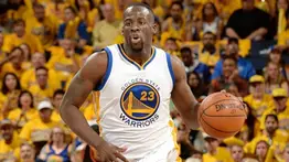 La NBA advierte a Draymond Green por un nuevo enfrentamiento con un aficionado