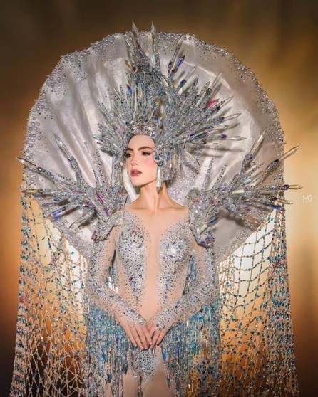 Stephany Abasali presentó su traje típico inspirado en Los Roques Stephany Abasali presentó su traje típico inspirado en Los Roques