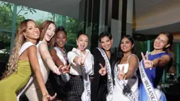 Aseguran que un miembro del jurado de Miss Universo 2025 es novio de una candidata