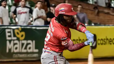 LVBP: Luisangel Acuña protagoniza un momento dramático al sufrir un pelotazo LVBP: Luisangel Acuña protagoniza un momento dramático al sufrir un pelotazo