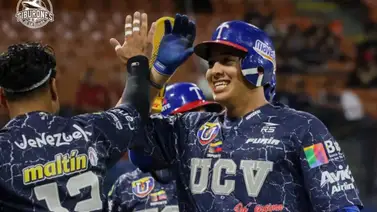 LVBP: Tiburones estremecen la capital a fuerza de batazos para derrotar a Leones LVBP: Tiburones estremecen la capital a fuerza de batazos para derrotar a Leones