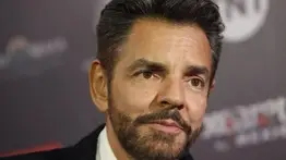 Acribillan en redes sociales a Eugenio Derbez tras muerte de su exesposa 