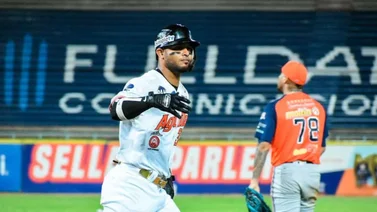 LVBP: Poder de Angel Reyes le dio el triunfo a las Águilas sobre Caribes