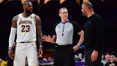 NBA: Mira la situación que vivió LeBron James con el entrenador de los Rockets (VIDEO)