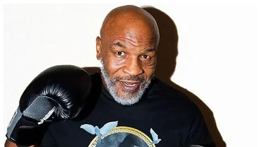 Descubre la gran cantidad de dinero que exige hombre al que golpeó Mike Tyson en un avión 