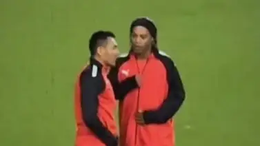 ¡Pura! Juan Arango y Ronaldinho se preparan para el Partido de Leyendas ¡Pura! Juan Arango y Ronaldinho se preparan para el Partido de Leyendas