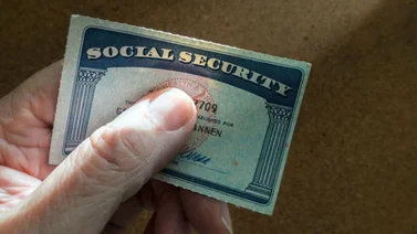 ¿Quiénes podrán recibir los pagos de $4,822 dólares del Seguro Social en 2024?