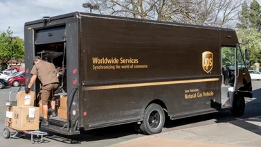 Conductor de UPS sorprende a todos en redes sociales al revelar cuánto gana a la semana (+Video)
