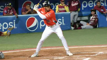 LVBP: José Azocar sacude cuadrangular para arruinar fiesta caraquista en el Monumental (+Detalles) LVBP: José Azocar sacude cuadrangular para arruinar fiesta caraquista en el Monumental (+Detalles)