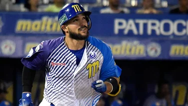 LVBP: Luis Torrens se voló la barda ante los Bravos