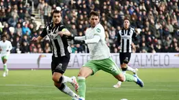 Santi Giménez recibe una gran distinción en Países Bajos por su gran temporada