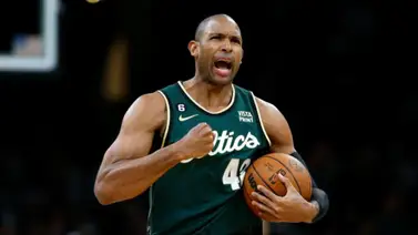 NBA: ¡Aquí no! Dominicano Al Horford mandó a dormir a Stephen Curry con este taponazo (+Video) NBA: ¡Aquí no! Dominicano Al Horford mandó a dormir a Stephen Curry con este taponazo (+Video)