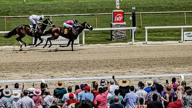 Mira como Samy Camacho le gana esta cerrada carrera a Daniel Centeno en Estados Unidos Mira como Samy Camacho le gana esta cerrada carrera a Daniel Centeno en Estados Unidos