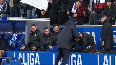 ¿Enojado? Así fue la reacción del entrenador del Alavés tras el gol del Real Madrid (+Video) ¿Enojado? Así fue la reacción del entrenador del Alavés tras el gol del Real Madrid (+Video)