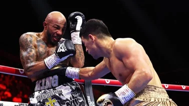 ¡Un campeón intacto! Dmitry Bivol regresó propinando una paliza y retuvo su cinturón (+Video)