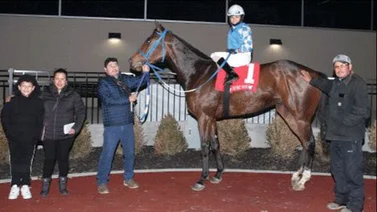 Yoqueta panameña logra trío de victorias en este hipódromo de Estados Unidos
