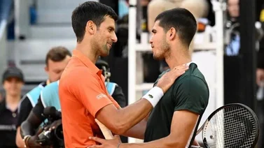 ¡Aplausos de pie! Alcaraz derrota a Djokovic en una auténtica exhibición en Arabia Saudita (+Video)